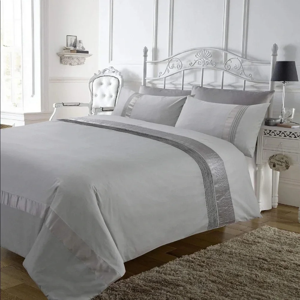 Pintuk Cotton Blend Duvet Cover Set (Silver, Twin)
